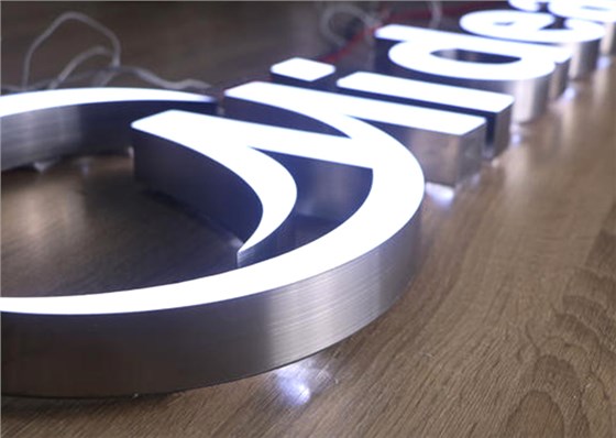 展臺(tái)無(wú)邊發(fā)光字 展臺(tái)無(wú)邊發(fā)光字